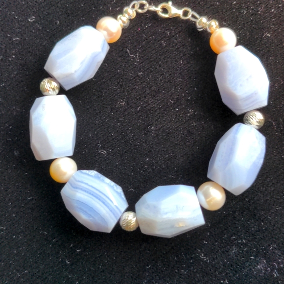 Sterling,& Blue Lace Agate Bracelet.  Freshwater pearls.  New, handcrafted - Picture 2 of 6